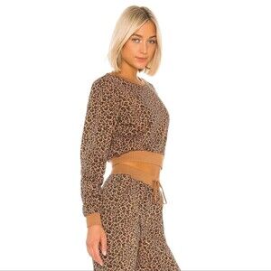 Lovers and Friends Leopard Print Cropped Crewneck Sweatshirt Tan Women's Small